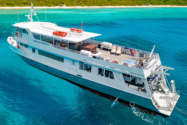 Дайв-сафари на яхте Cayman Aggressor IV Дайв-сафари на яхте Cayman Aggressor IV